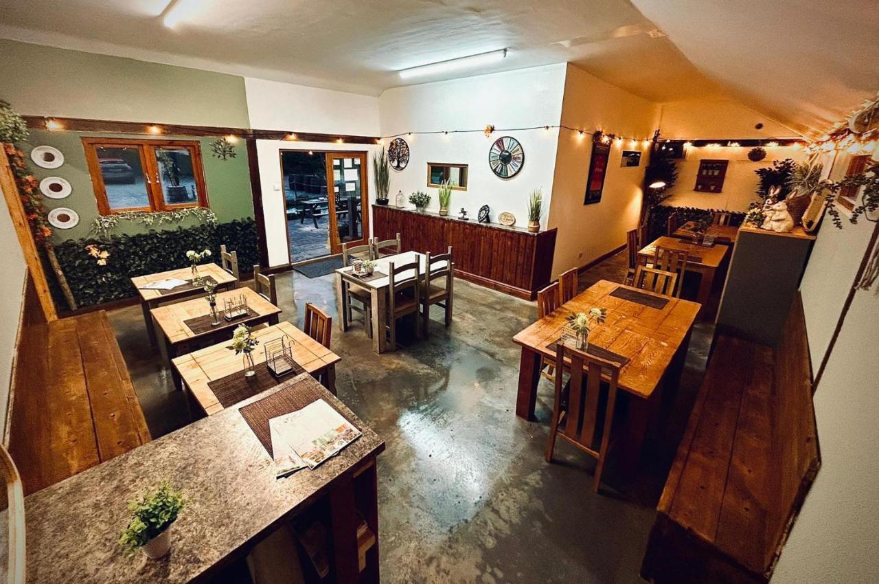 1-Bed Pod Cabin In Beautiful Surroundings Рексем Экстерьер фото
